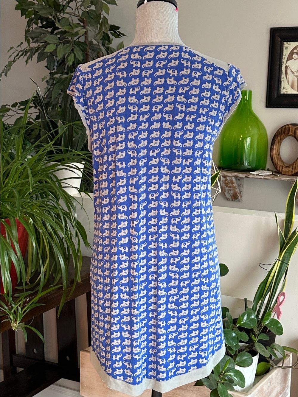 Blue & White Elephant Print for sleeping 🛌 - Picture 2 of 5